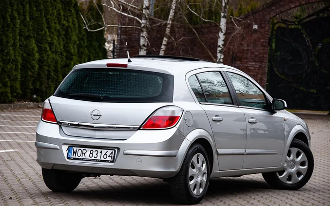 Opel Astra cena 12600 przebieg: 260000, rok produkcji 2005 z Złocieniec małe 497
